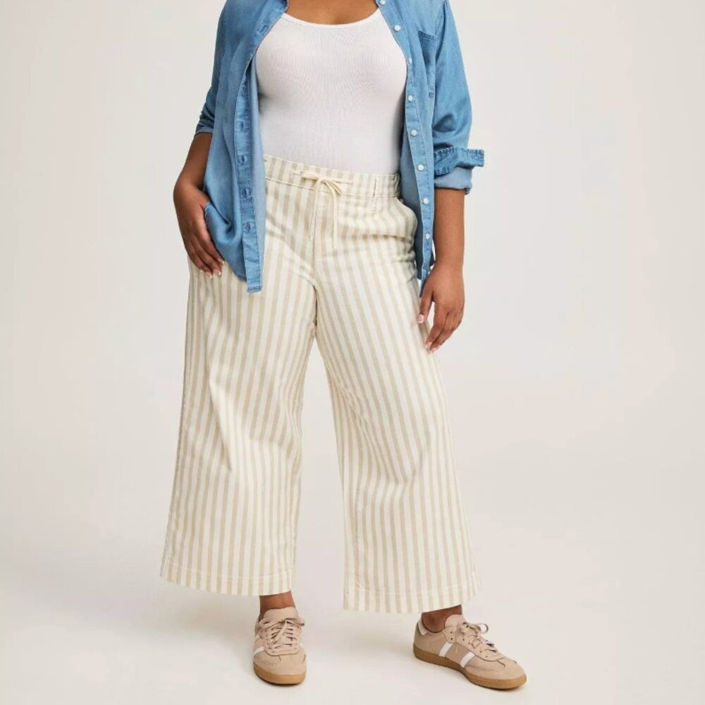 Torrid Weekend Wide Leg Ankle Crop Pants - 2X (18-20)